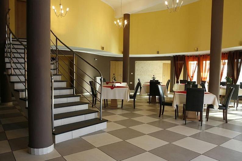 Hotel Sunny Poznan Exterior foto